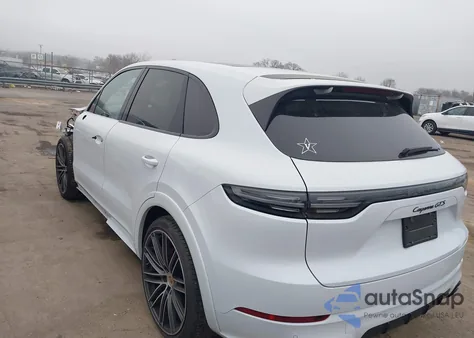 2022 Porsche Cayenne Gts z USA, uszkodzony, nr VIN WP1AG2AY4NDA38684